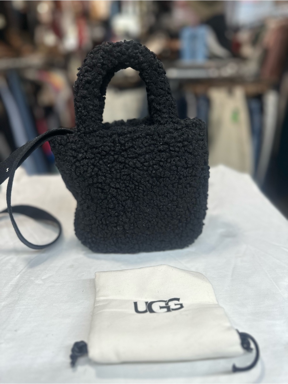 The UGG Maribel Mini Bag Sherpa. New - Picture 3 of 5